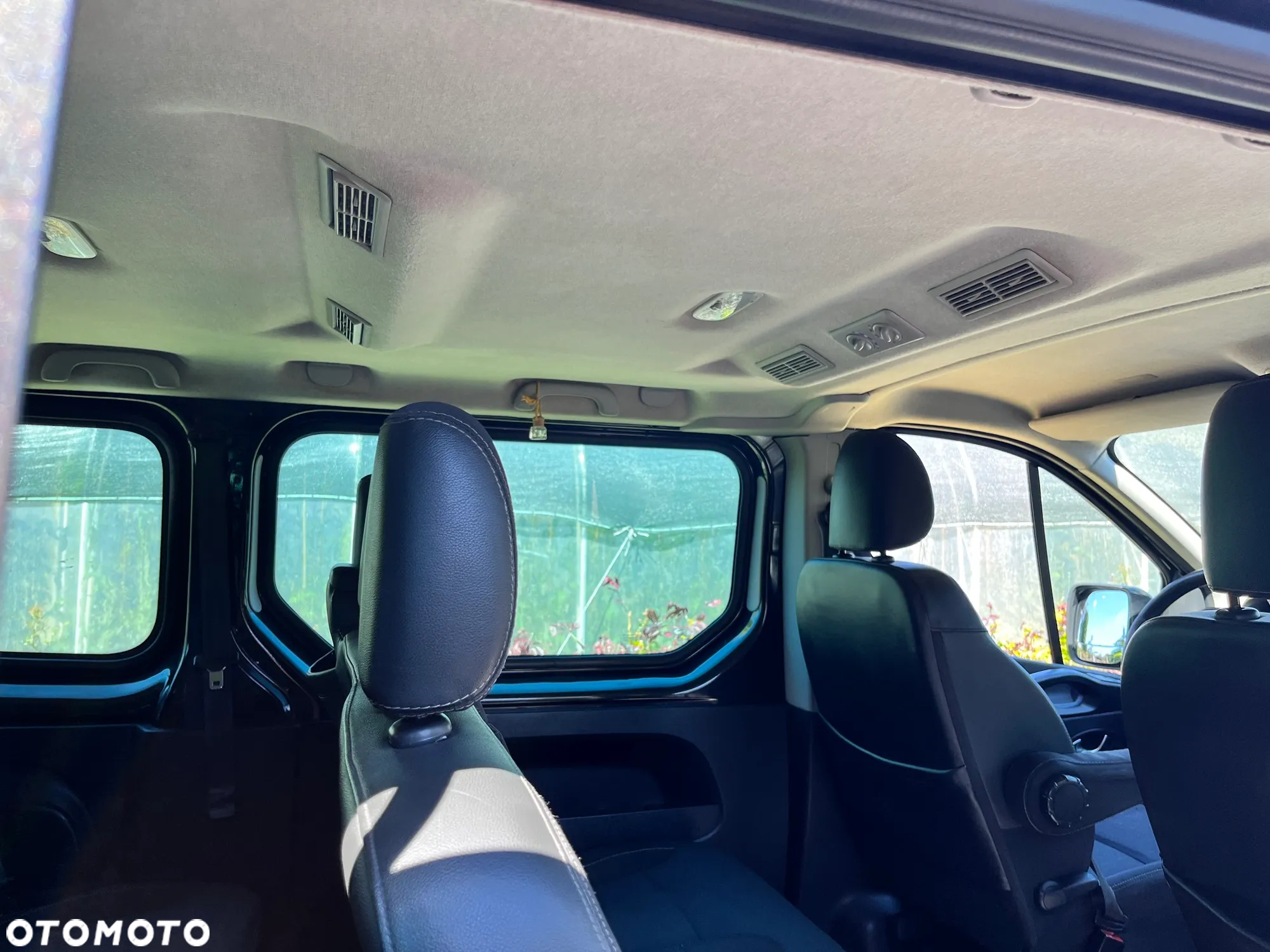 Renault Trafic Grand SpaceClass 2.0 dCi - 12