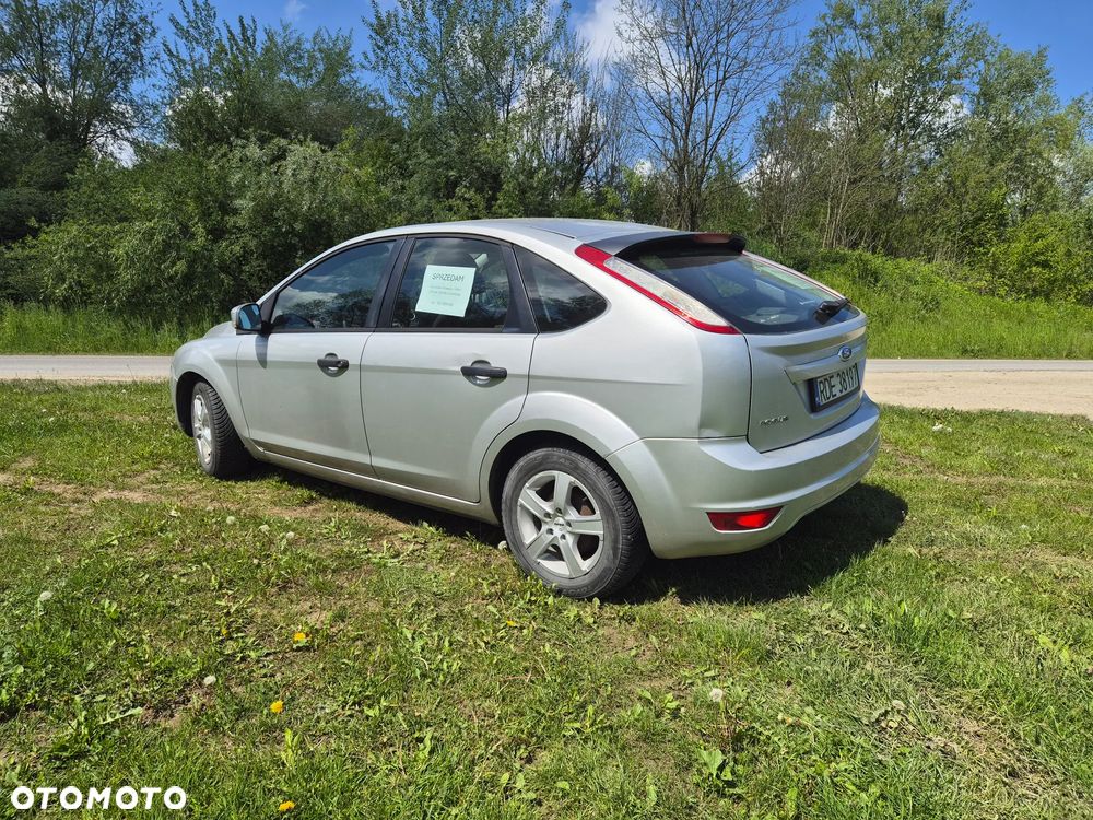 Ford Focus 1.6 Trend - 4