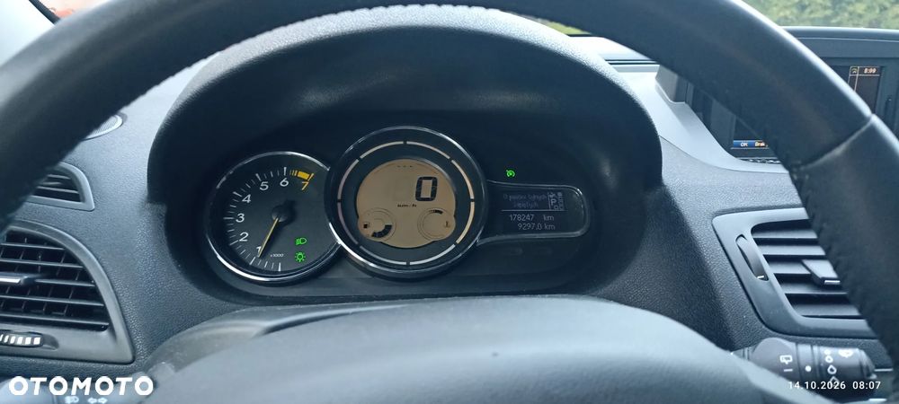 Renault Megane - 23