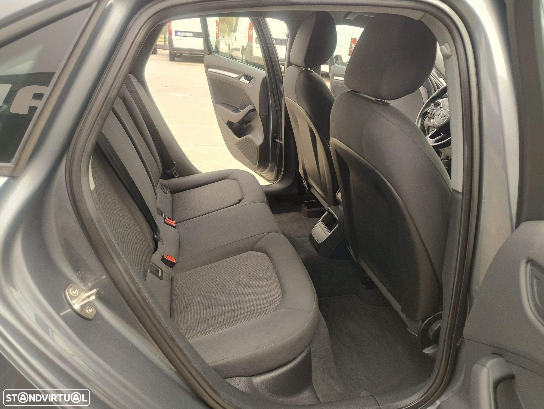 Audi A3 Limousine 30 TDI Design - 16