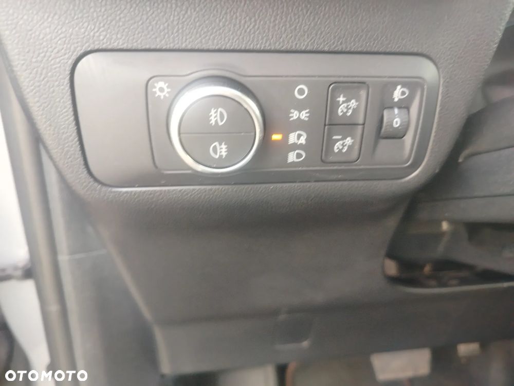 Ford Kuga 2.5 Duratec FHEV ST-LINE - 31
