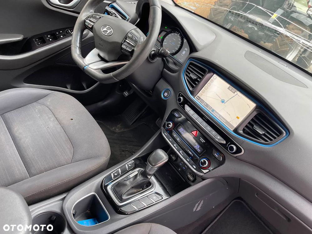 Hyundai IONIQ 1.6 GDI - 12