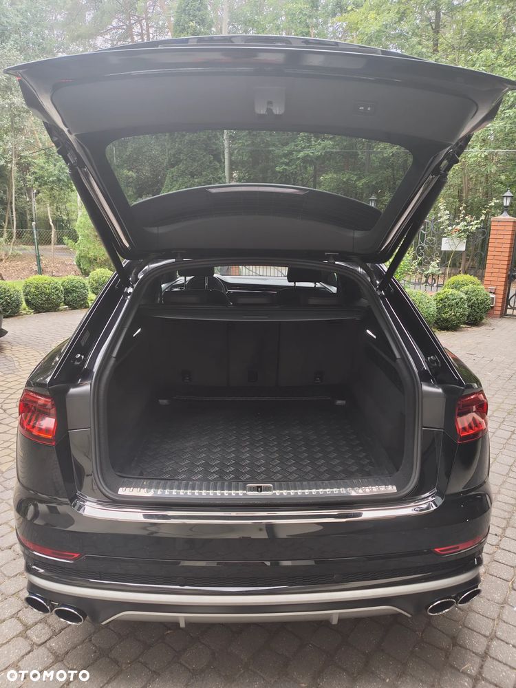 Audi SQ8 - 11