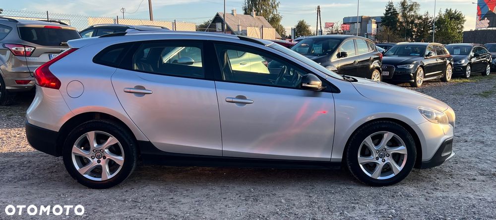 Volvo V40 Cross Country D2 Momentum - 32