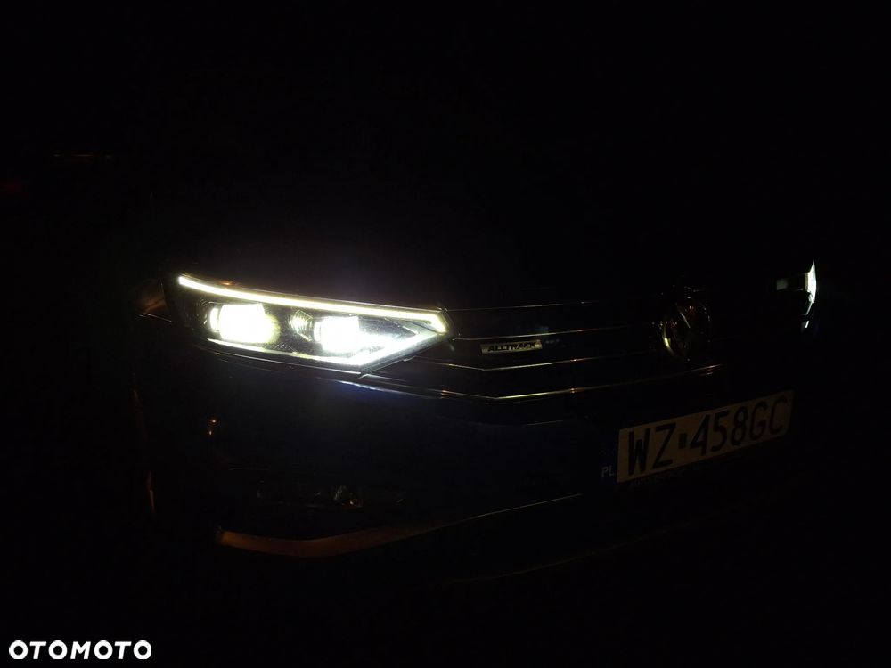 Volkswagen Passat 2.0 TDI SCR (BlueMotion Tech) 4Mot DSG Highline - 35