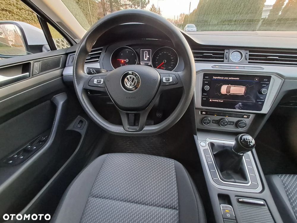 Volkswagen Passat Variant - 11