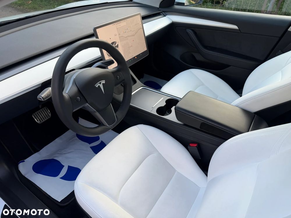 Tesla Model 3 RWD - 11