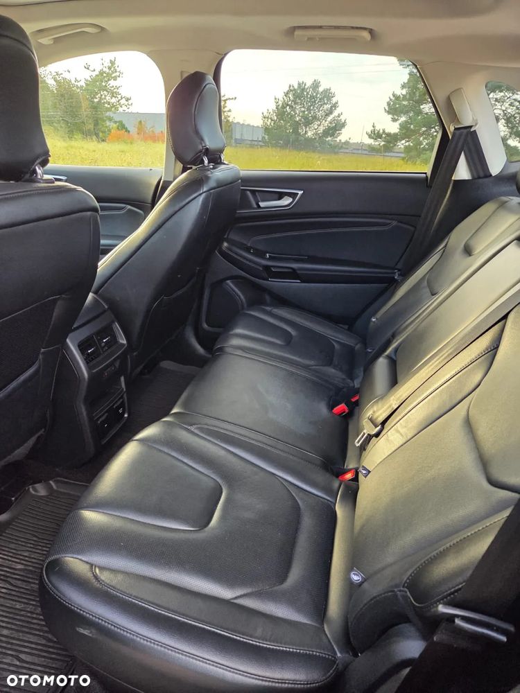 Ford Edge - 32
