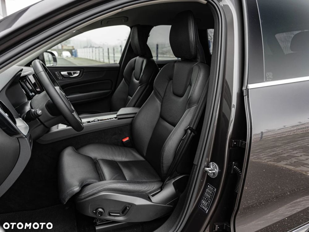 Volvo XC 60 B4 D AWD Geartronic Inscription - 23