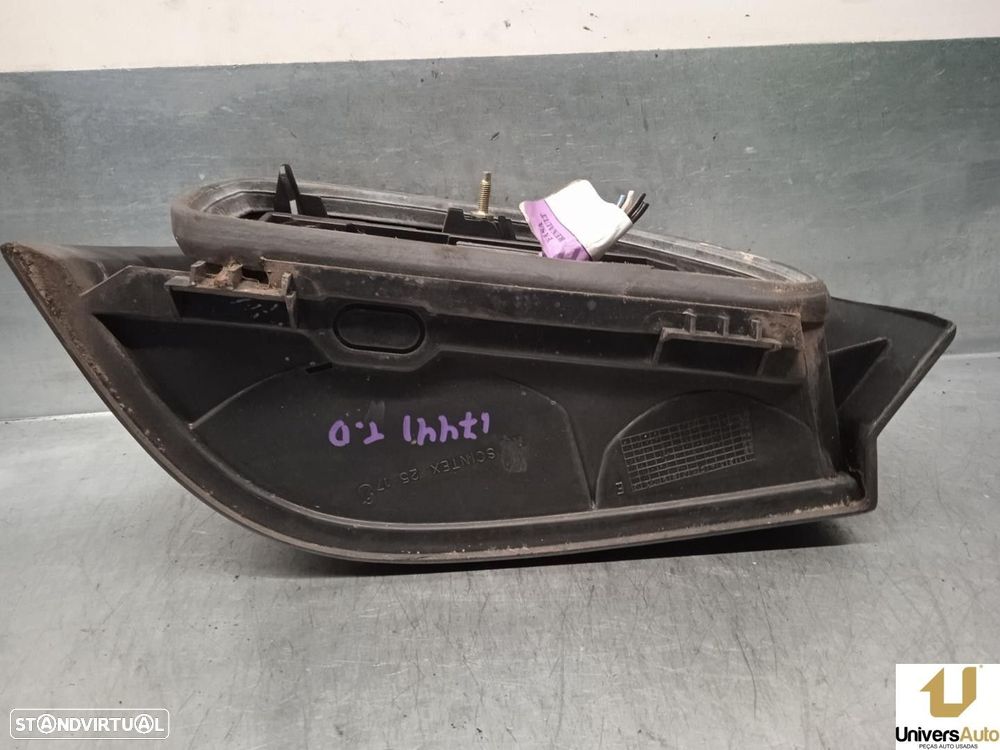 FAROLIM TRASEIRO DIREITO RENAULT CLIO II 1995 -7700827554 - 3