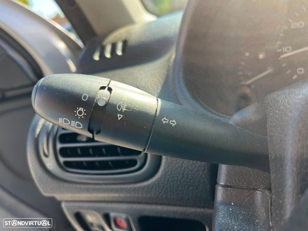 Peugeot 206 1.4 HDi XR Présence - 20
