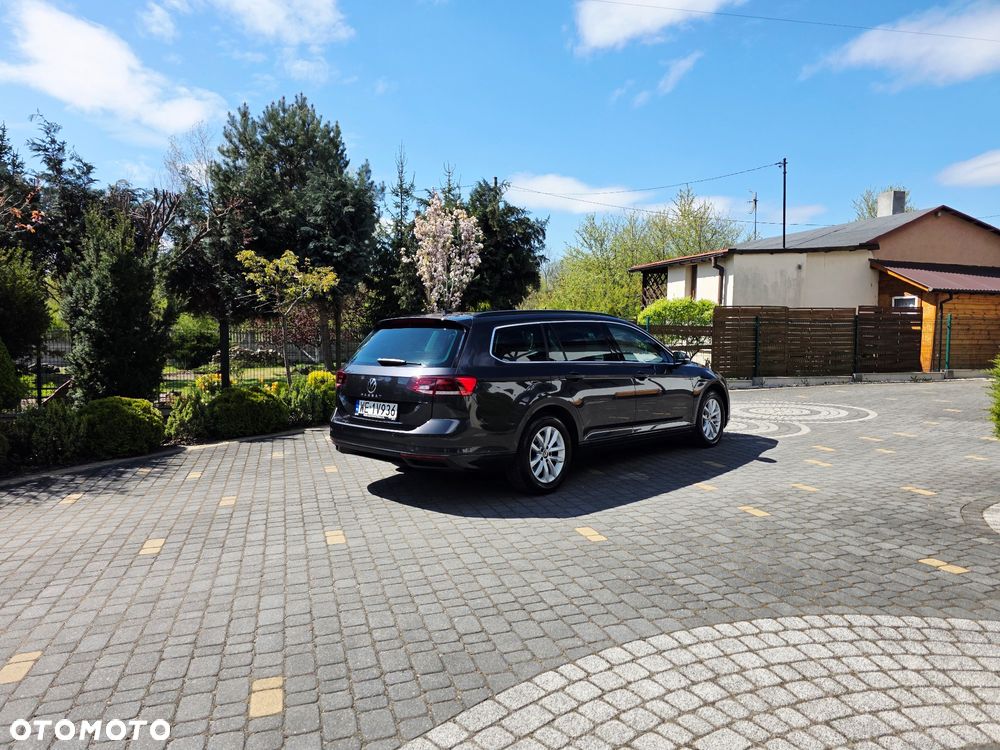 Volkswagen Passat Variant 2.0 TDI EVO Elegance DSG - 13