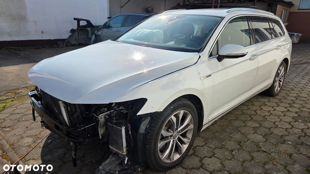Volkswagen Passat 2.0 TDI SCR (BlueMotion Tech) 4Motion D Highline - 1