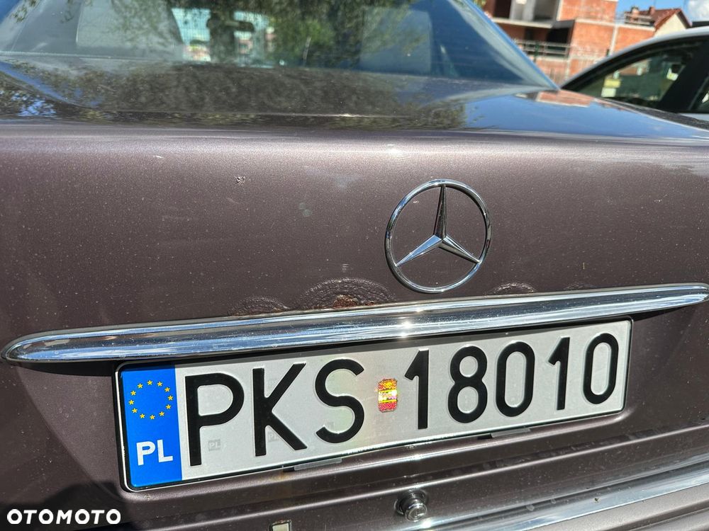 Mercedes-Benz Klasa E 200 - 21