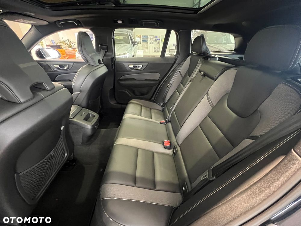 Volvo V60 B4 B Ultimate Dark - 15