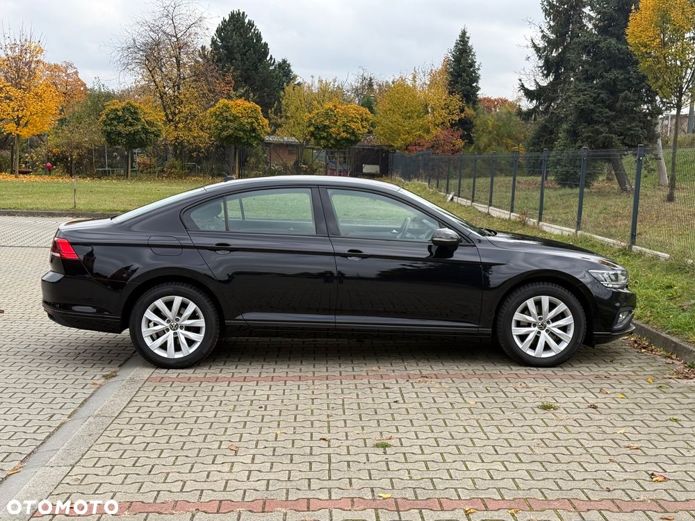 Volkswagen Passat - 24