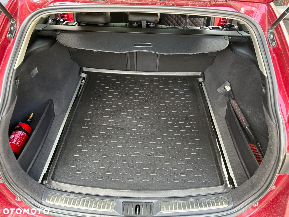 Toyota Avensis 1.8 Selection - 31