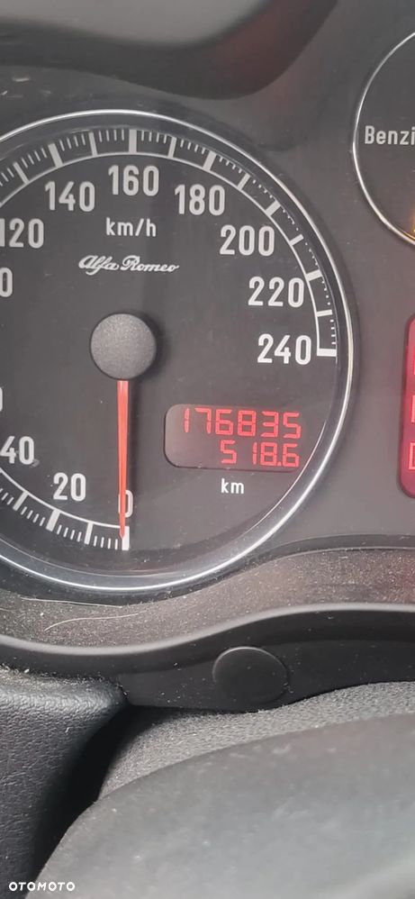 Alfa Romeo 147 1.6 Twin Spark Black Line - 9