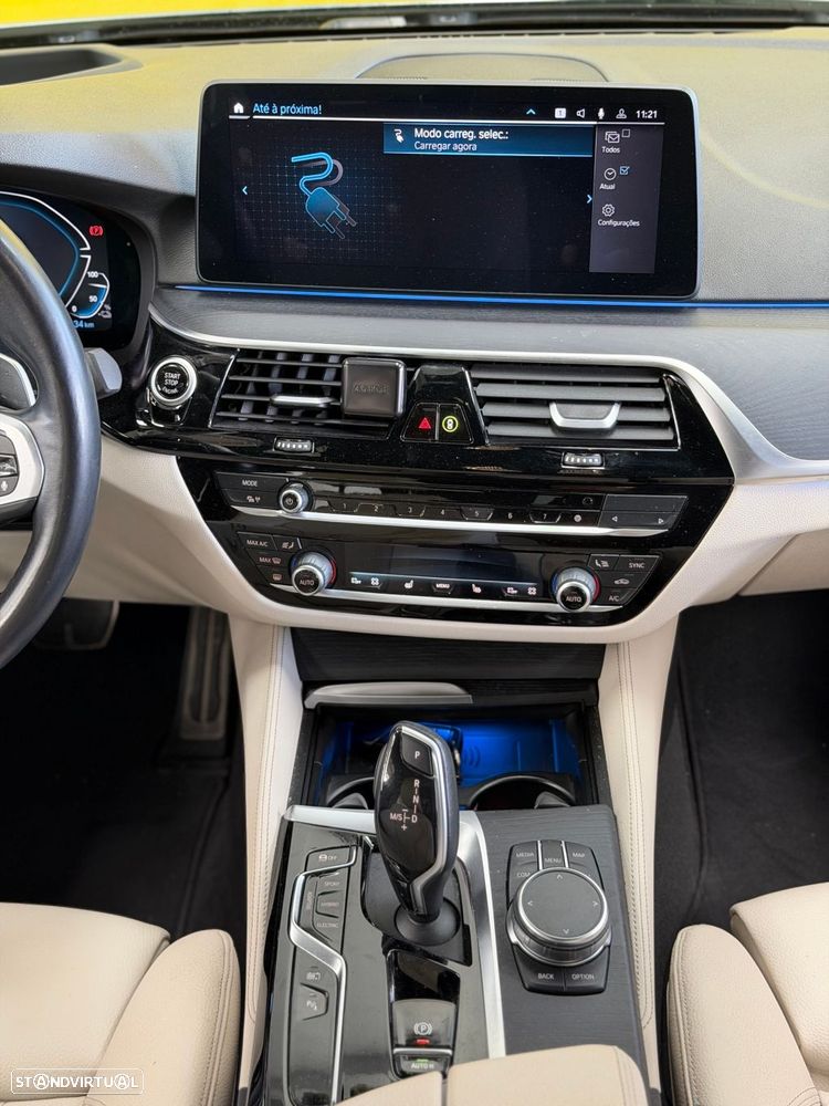 BMW 530 e Pack 50 anos M - 38