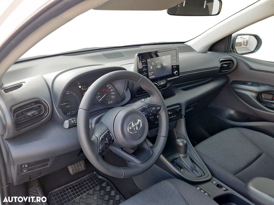 Toyota Yaris - 17