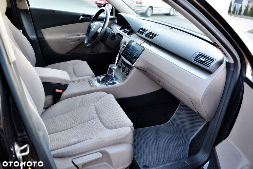 Volkswagen Passat 2.0 TDI DPF Comfortline DSG - 19