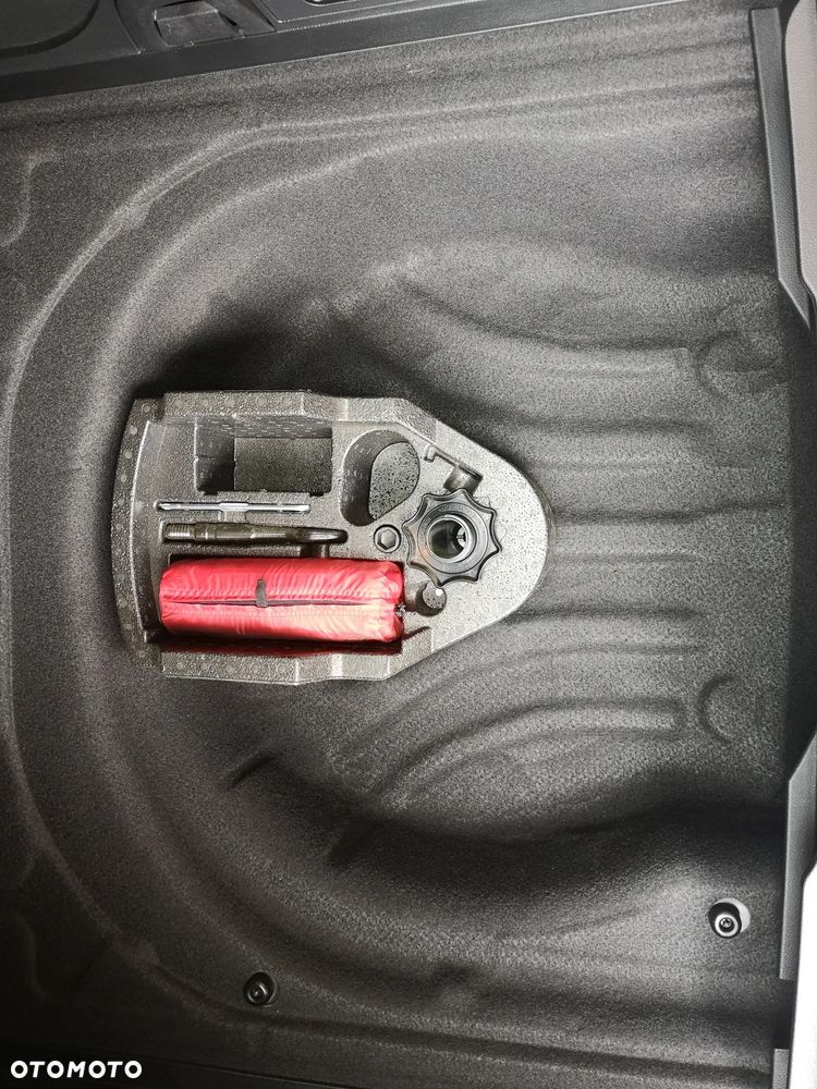 Volkswagen Passat 2.0 TDI Business DSG - 35