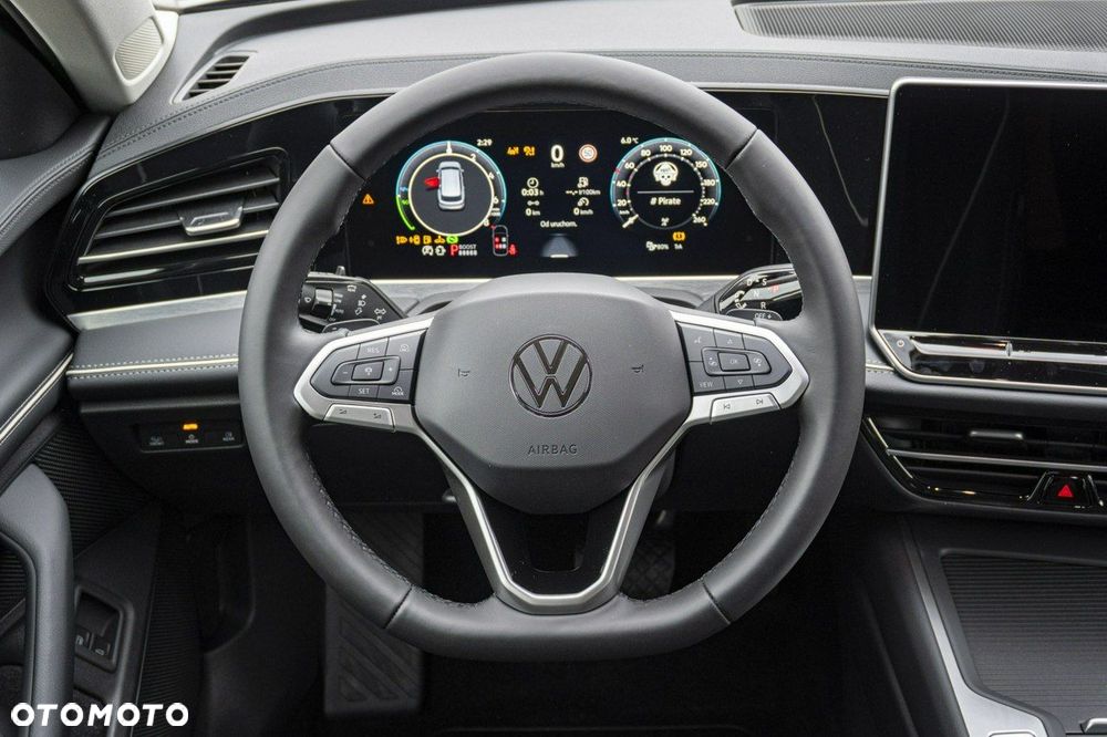 Volkswagen Passat - 21