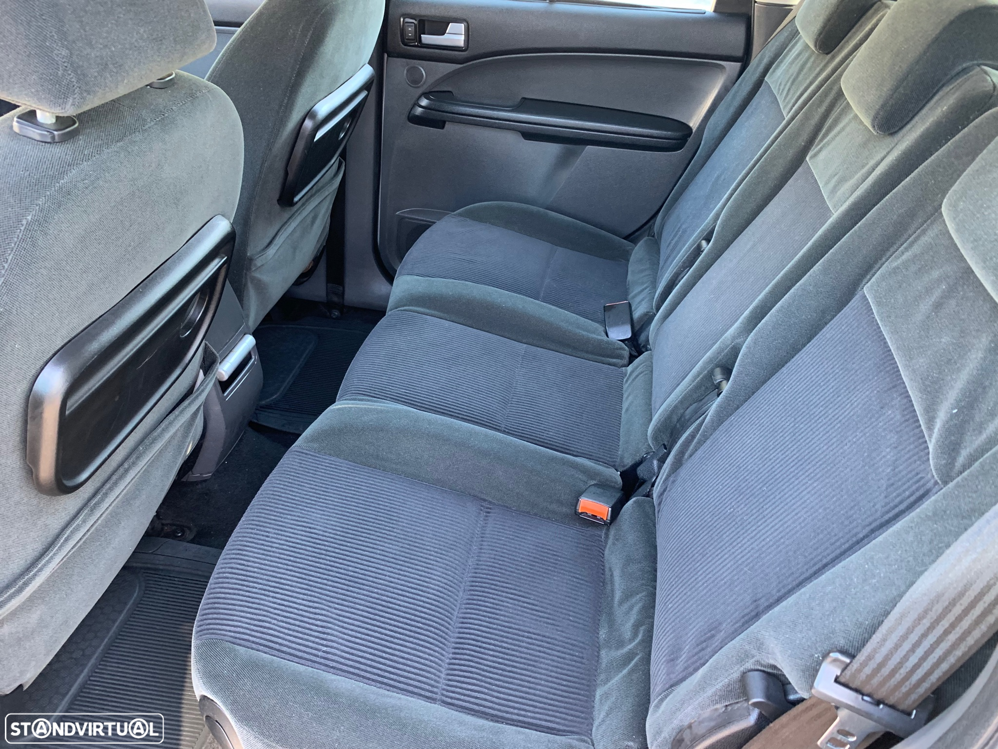 Ford Focus C-Max 1.6 TDCi Ghia - 7