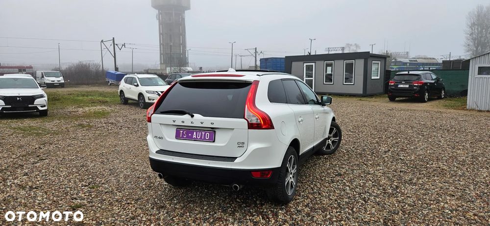 Volvo XC 60 D5 AWD Geartronic Summum - 6