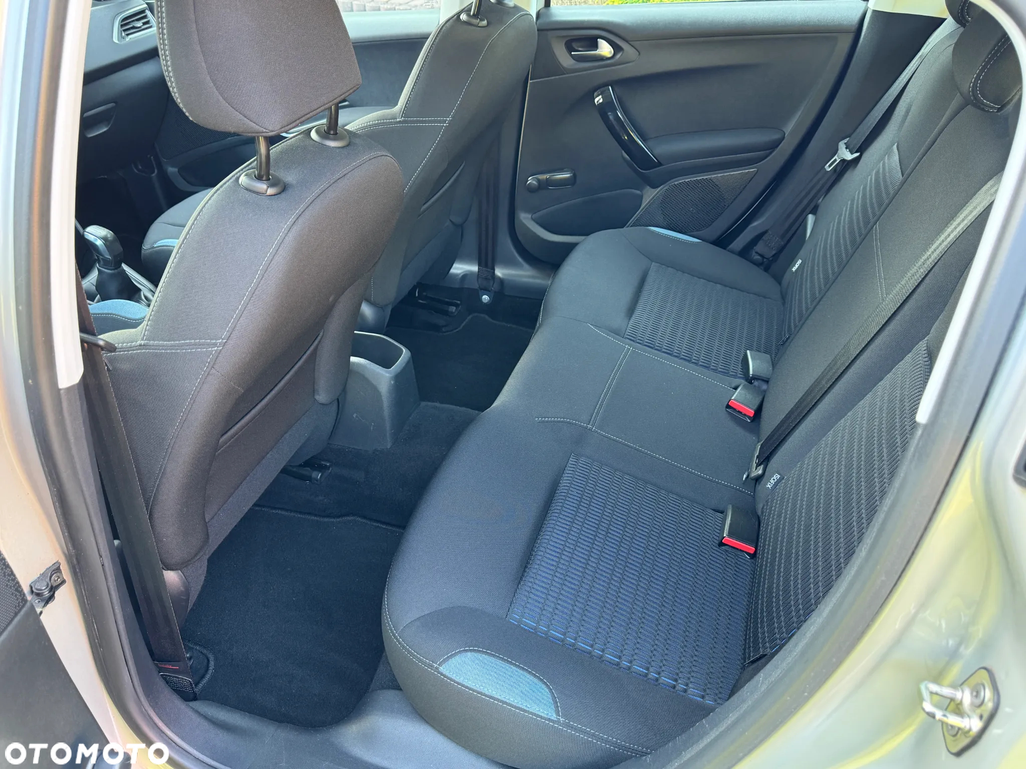 Peugeot 208 120 VTI Allure - 24