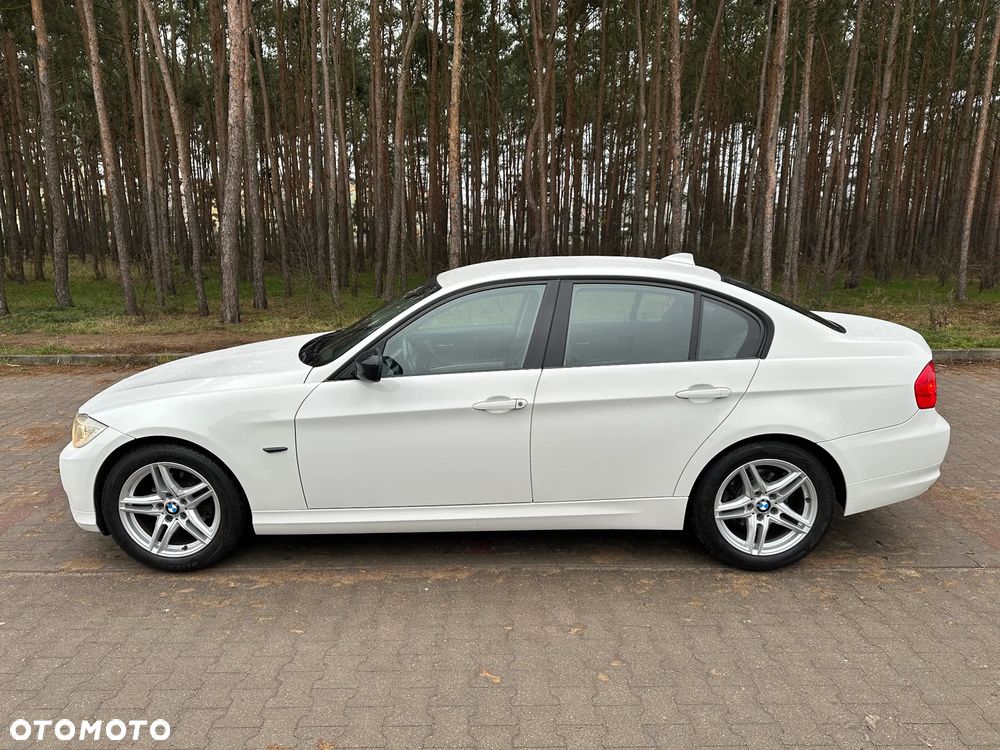 BMW Seria 3 318d DPF Edition Exclusive - 3