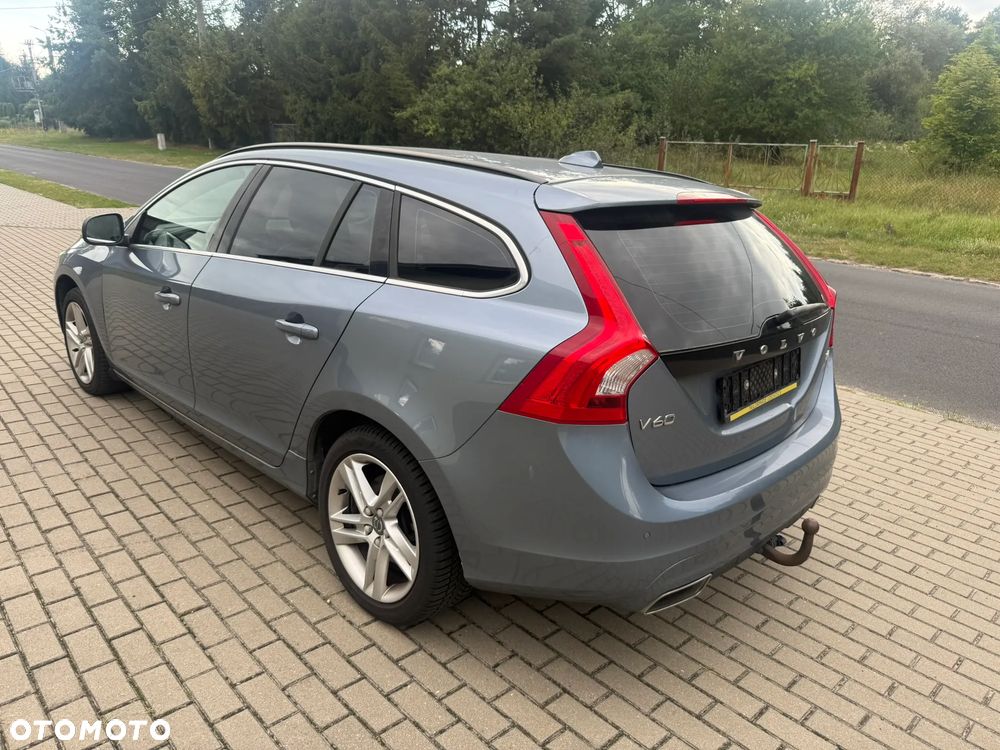 Volvo V60 D4 Momentum - 4