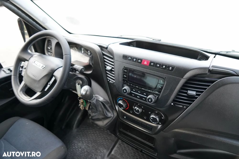 Iveco DAILY 35-150 / BASCULATOR SPATE / DUBLU / MANUAL / - 31