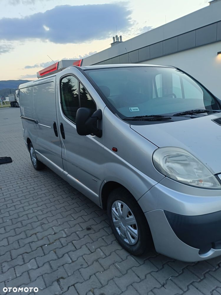 Opel Vivaro - 1