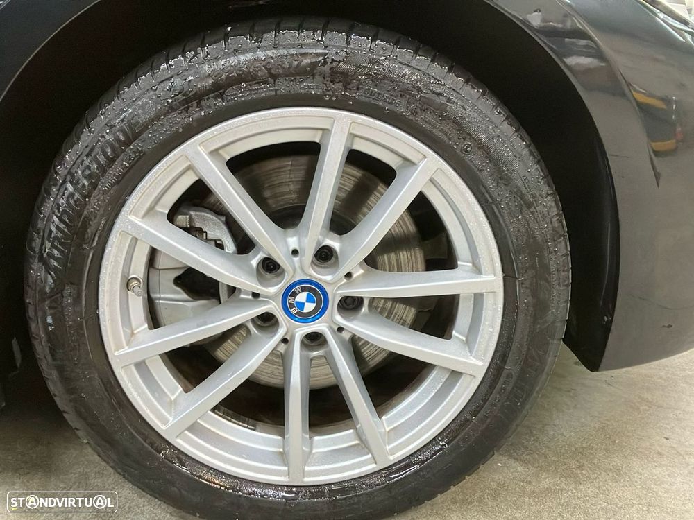 BMW 320 e Pack M Auto - 25