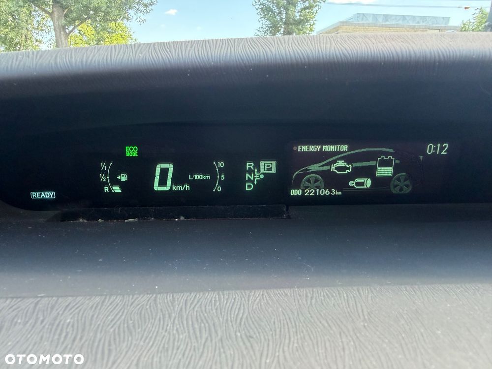 Toyota Prius (Hybrid) - 15