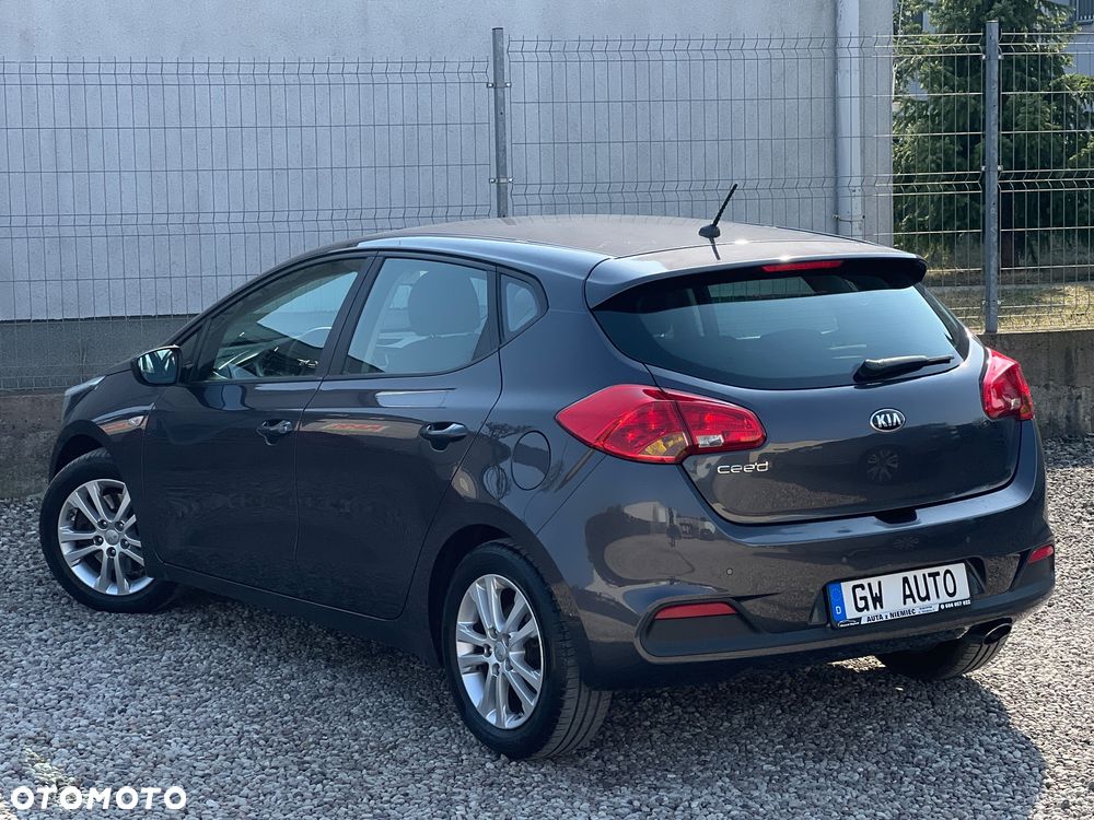 Kia Ceed 1.6 GDI Edition 7 - 8