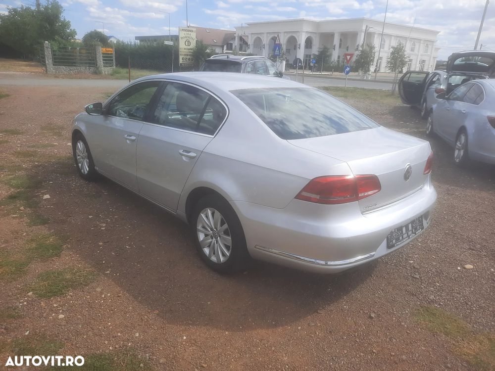 Volkswagen Passat 2.0 Blue TDI SCR Comfortline - 5
