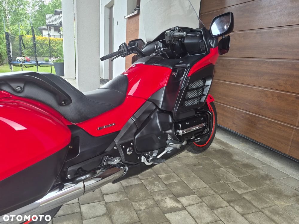 Honda GL - 7