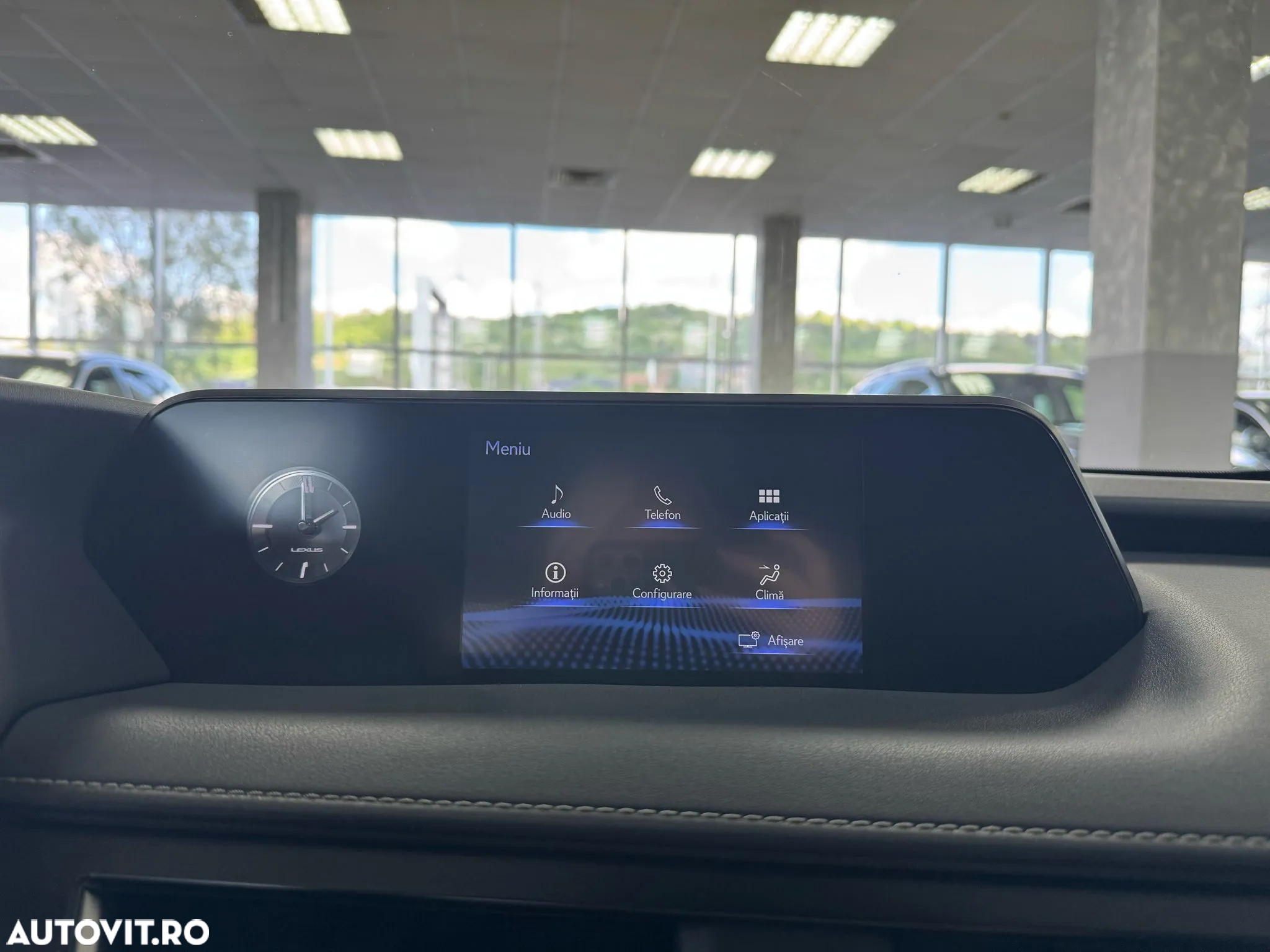 Lexus UX 250h 2.0L HEV 20H- (178 HP) 4X4 CVT F Sport - 28