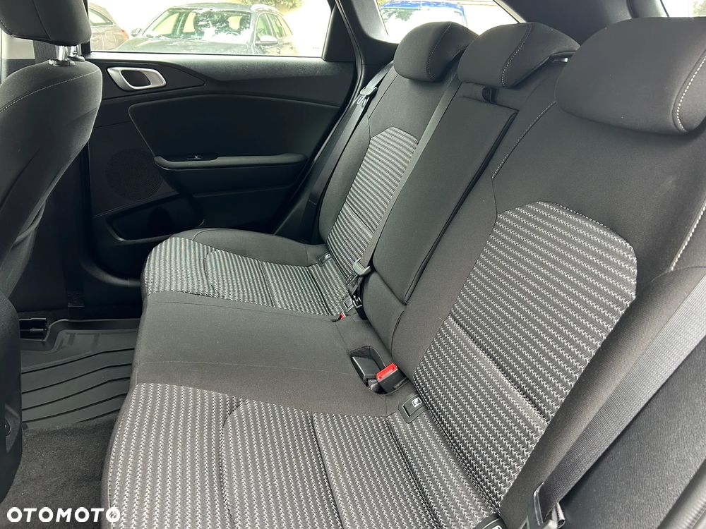 Kia Ceed 1.5 T-GDI S - 13