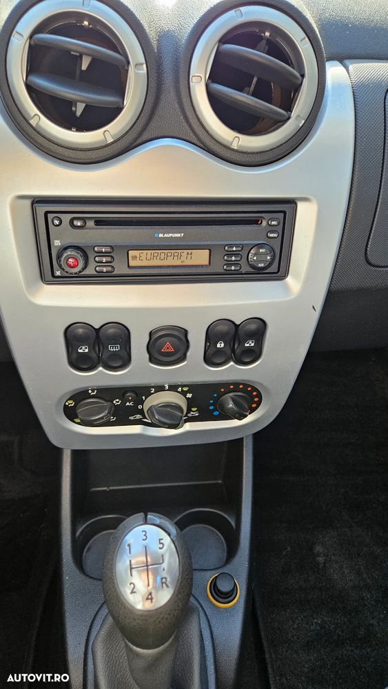 Dacia Logan K90 1.6 16v Laureate - 27