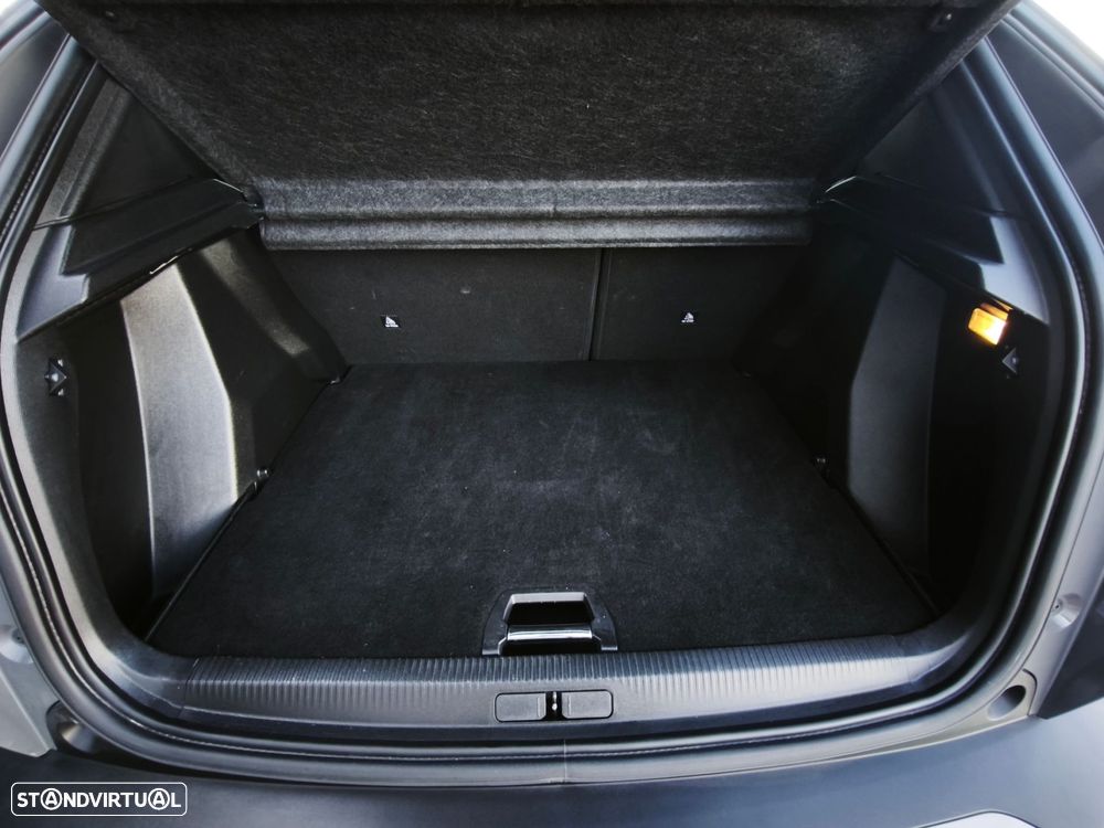 Peugeot 2008 1.2 PureTech Active Pack - 28