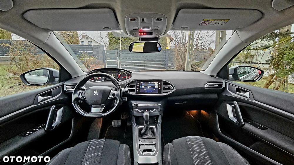 Peugeot 308 BlueHDi FAP 120 EAT6 Stop & Start Allure - 23