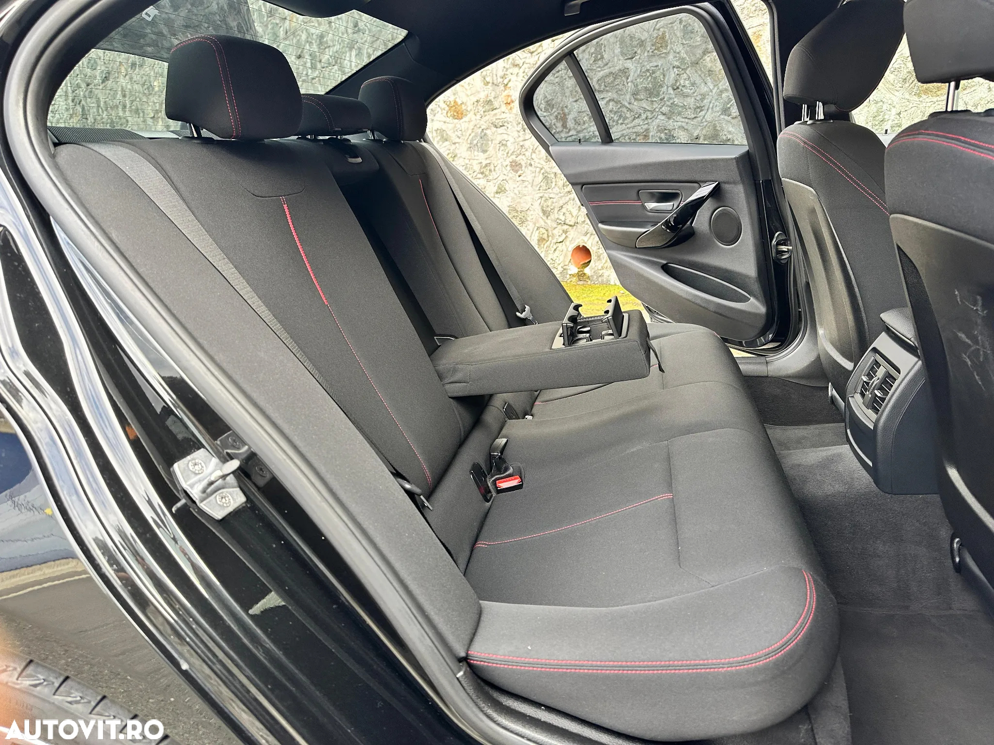 BMW Seria 3 320i Aut. Sport Line - 15