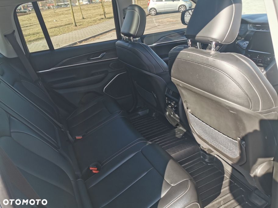 Jeep Grand Cherokee - 10