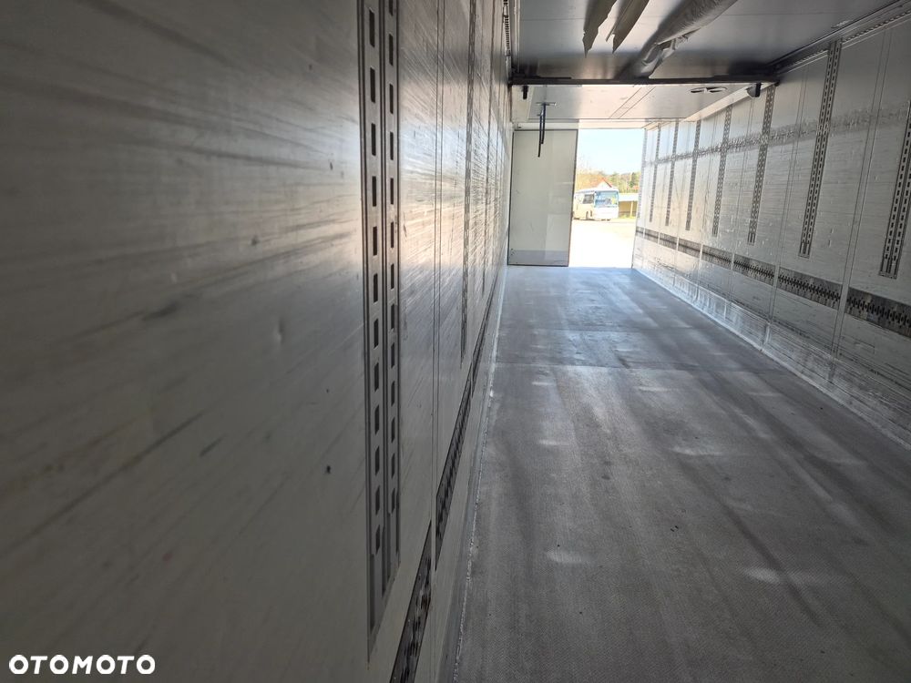 Schmitz Cargobull CARRIER MAXIMA 1300 / WINDA / DOPPEL STOCK / ŚCIANA GRODZIOWA / KWIATÓWKA / BELKI / PODNOSZONA OŚ / z Niemiec / TOP STAN 2011/ CARRIER CHŁODNIA CHLODNIA LODÓWKA PODWÓJNY ZAŁADUNEK PIĘTROWA - 9