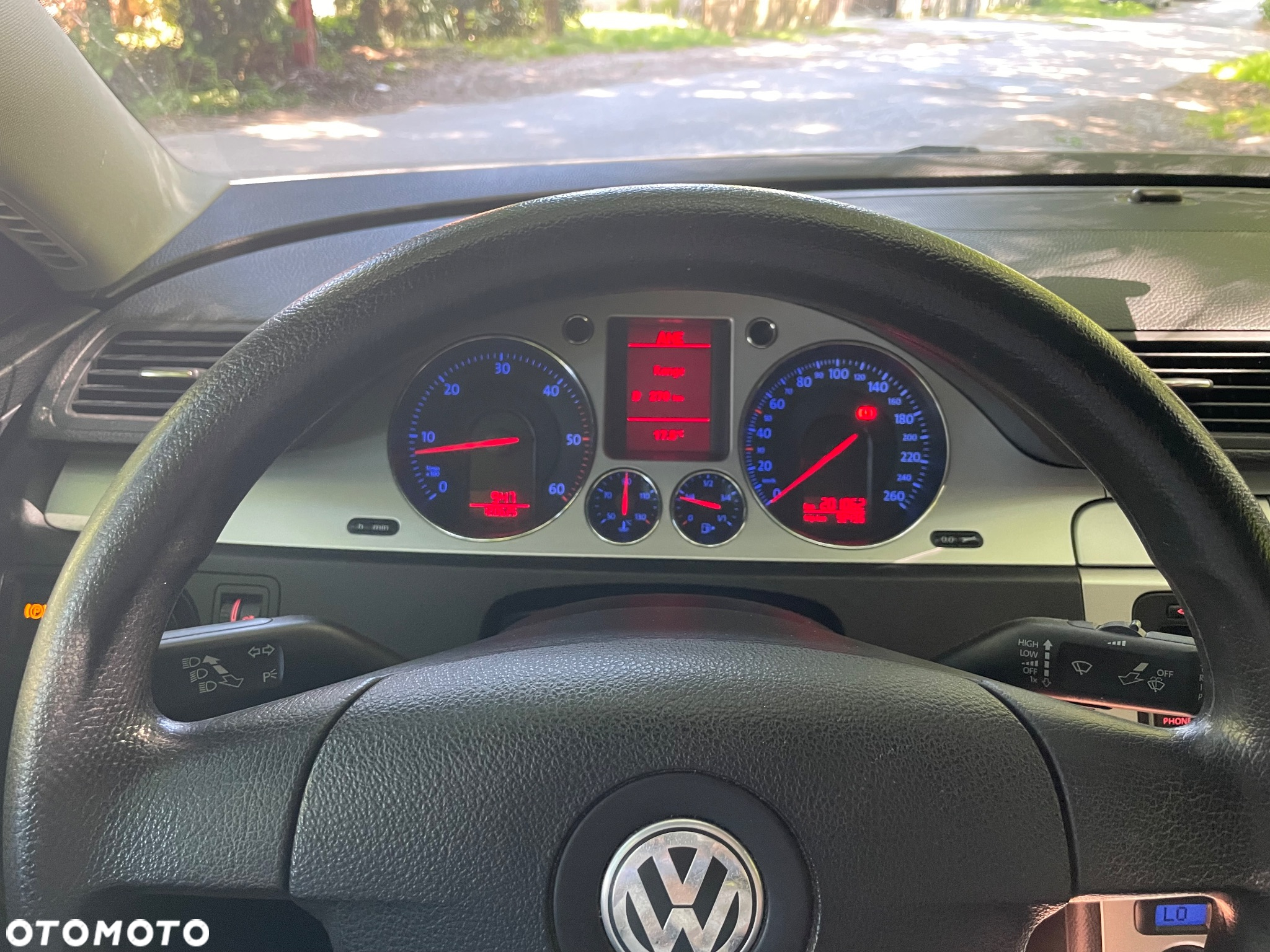 Volkswagen Passat 2.0 TDI Comfortline - 23