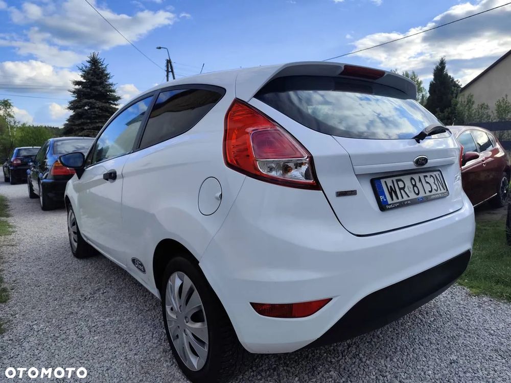 Ford Fiesta 1.5 TDCi Ambiente - 4
