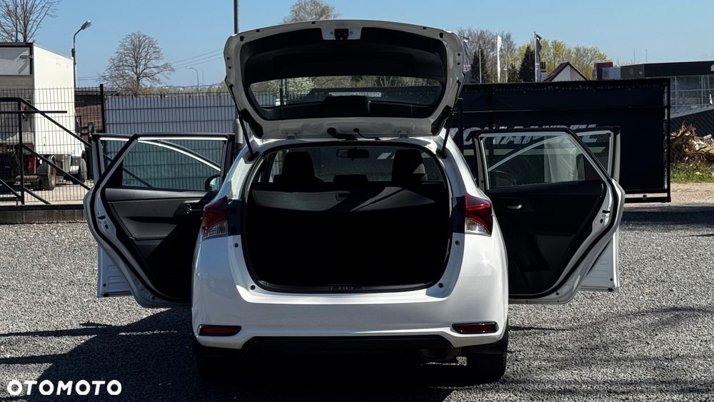 Toyota Auris - 14